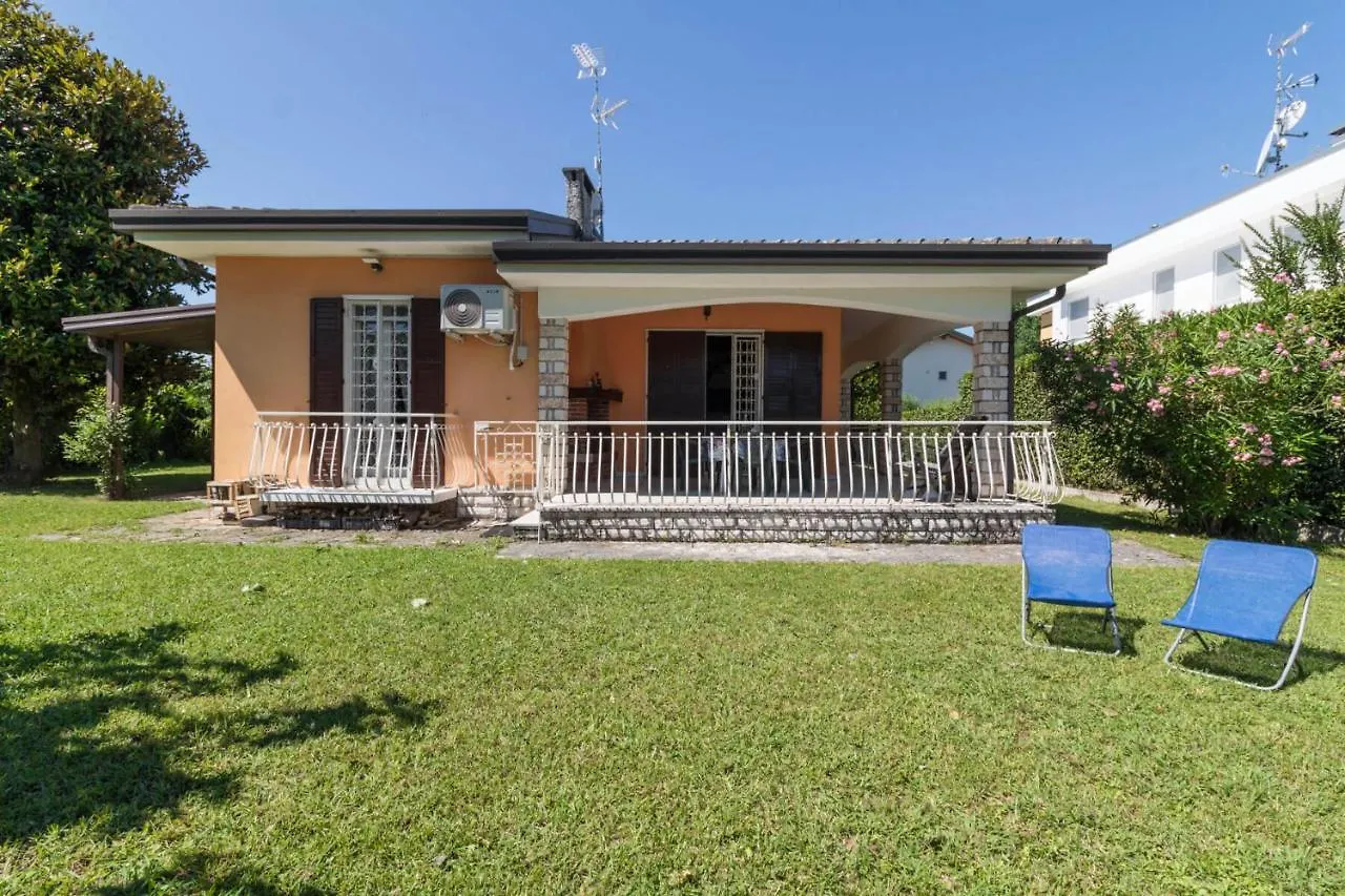 Villa Elisea Sirmione 0*,  Italy